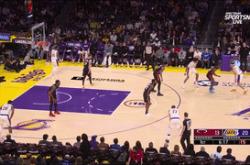 LOL电竞竞猜 -洛杉矶湖人训练开放日，今夜手感冰凉引欢呼，NBA常规赛在即，数据趋势出现新变化的简单介绍